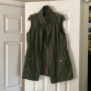EUC market & spruce green utility vest